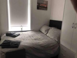 3 Bedroom House Brighouse - Brighouse - 9