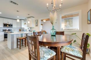 Dauphin Island Vacation Rental Close to Beaches! - 2