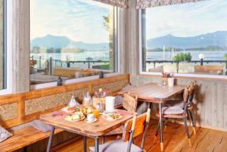 Hotel ChiemseePanorama - 1