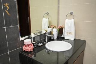 Al Reems Retreat Victorian 1BR Apartment - Abu Dabi - 7