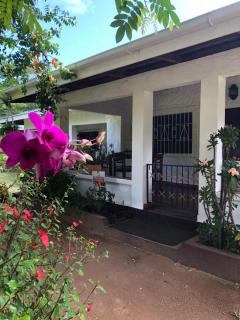 HCS Bungalows Turtle Bay Rustic Bungalow - 4