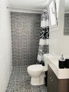Modern 2BR near Centre -5min wlk - Patra - 7