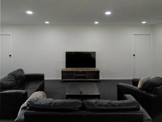 Large Family House 8 BR - Auckland - 3