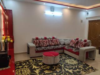 Luxurious 3 BHK premium flat with pool & free parking - 7