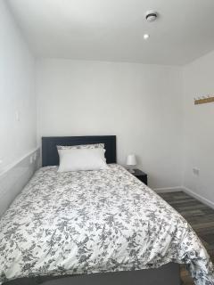 Bright, Warm & Cozy house in Harpurhey - 4