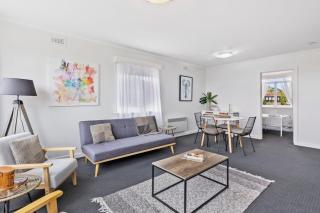 Scandi-chic Riverside Hideaway Near Attractions - Hobart - 3