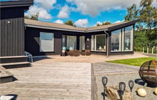 Beautiful Home In Lyngdal With Kitchen - Lyngdal - 2