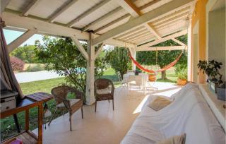 Stunning Home In Monseveroux - 9
