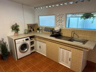 Bonneville Beach House - Thai Muang - 5