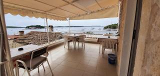 Apartments Jurić - 1 A studio apartment with a view - Hvar - 2