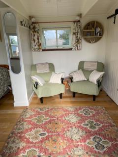 Muffins Meadow Shepherds Hut - Tillingham - 1