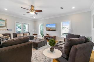 Pelican View Beach House - Private Beach!! - Ocean Springs - 4