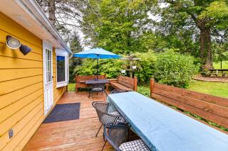 Canandaigua Getaway w/ Deck & Sunroom! - 9
