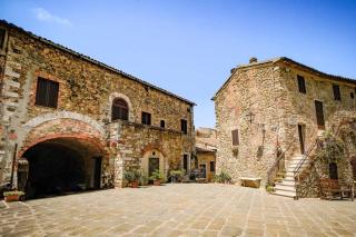 INN Piazza in Montemerano, the heart of Tuscany - Montemerano - 3