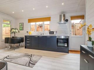 Saint Chads Lodge Near EDEN Luxulyan - 8