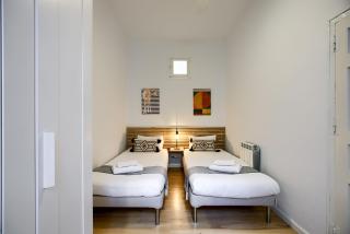 Charming Anton Martin Market - 6