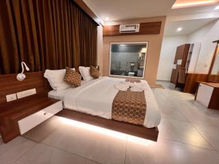 Blue Peaks Holiday Home Munnar - Munnar - 8