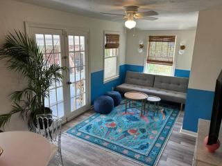 Tree Top Getaway - 1