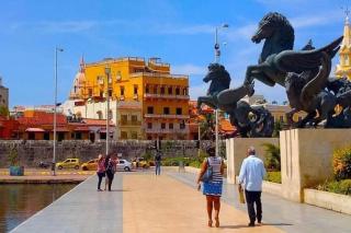 CASA CERCA A EL MAR CON PARQUEADERO - 4