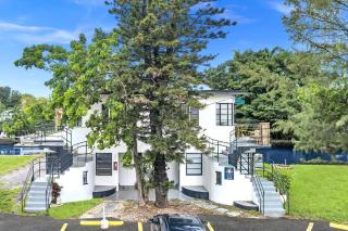 New Year and Holiday Charming Miami Riverfront Stay! - 3