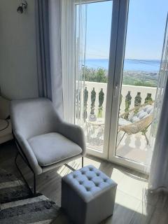 Apartment Natali - Kastel Stari - 2