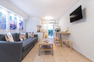 Flat with patio near Acropolis & Herodion - Athens - 4