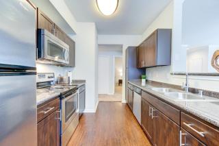 Serene Escape in the Pines - The Woodlands - 3