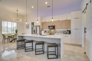 Pool and Outdoor Kitchen Waterfront Cape Coral Home - 4