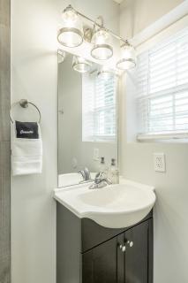 11 The Charlotte Room - A PMI Scenic City Vacation Rental - Chattanooga - 3