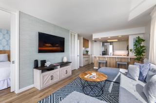 Ilikai Collection # 12. Corner Oceanfront Condo - Honolulu - 8