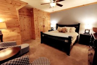 Water's Edge ~ Covered Porch w/ Deep Creek as your Backyard Haven - Bryson City - 8