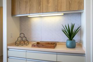 Ilikai Collection # 12. Corner Oceanfront Condo - Honolulu - 2