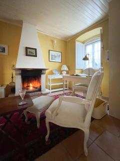 Charming Countryside Home with Fireplace & Patio - Alcoutim - 6
