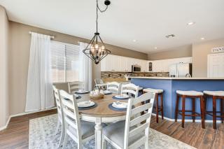 Sunny Arizona Getaway with Heated Pool and Patio! - Surprise - 7
