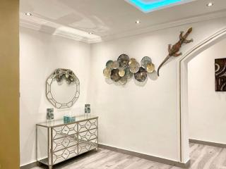 2 Bed Apartment Sleeps 4 - Jacuzzi Parking Wifi - 3