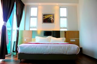 906 Premier Hotel - Malakka - 6