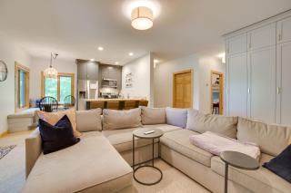 Modern Bellaire Condo Pool Access, Near Skiing! - Bellaire - 5