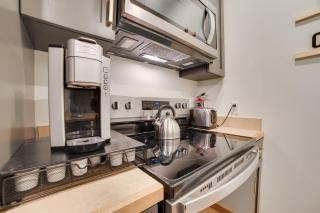 Modern Bellaire Condo Pool Access, Near Skiing! - 1