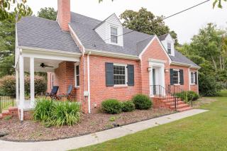 Waterfront Home With Boat Dock & Study - Weems - 8
