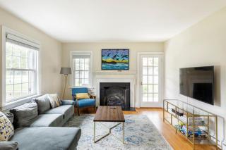 Waterfront Home With Boat Dock & Study - 5