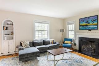 Waterfront Home With Boat Dock & Study - Weems - 4