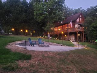 Smoky Mountain Cabin - HOT TUB - Fire Pit - Murphy - 6