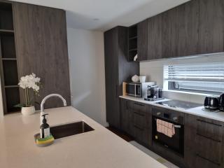 Addington townhouse with carpark 8mins walk to Hagley park south - Christchurch - 1