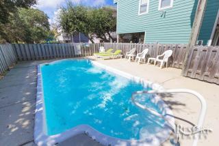 1749 - The Cat's Meow by Resort Realty - 8