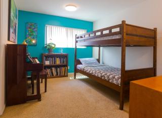 Peninsula Hideaway Apartment • Alamitos Bay - 6