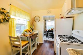 Centrally Located Compton Retreat Patio and Grills - 1