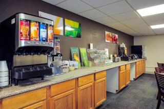 Quality Inn Stadium Area - Green Bay - 2