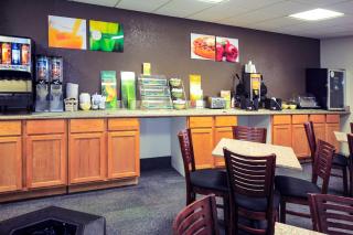 Quality Inn Stadium Area Green Bay Stadium - 3