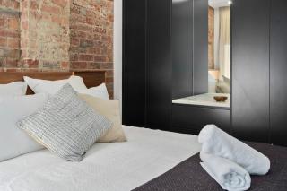 The Retreat at Saddlers House with Private Balcony - Hobart - 1