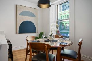 Vintage Suite at Saddlers - Embrace a Cafe Lifestyle - Hobart - 2